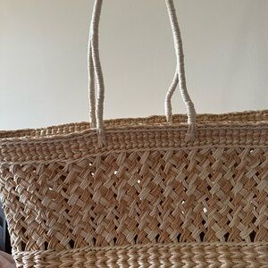 Elegant Woven Tote Bag - Tan